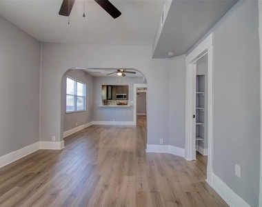 675 16th Avenue S - Photo Thumbnail 4