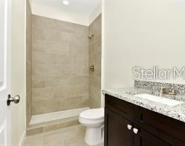 285 N Kentucky Avenue - Photo Thumbnail 12