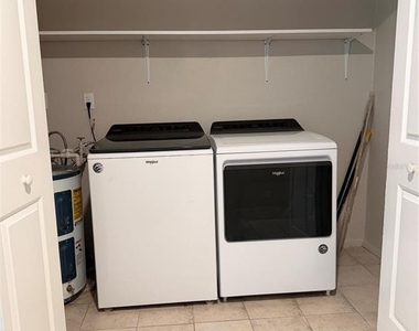 2419 Wells Avenue - Photo Thumbnail 4
