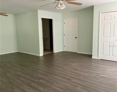 2419 Wells Avenue - Photo Thumbnail 23
