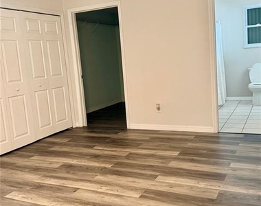 2419 Wells Avenue - Photo Thumbnail 13