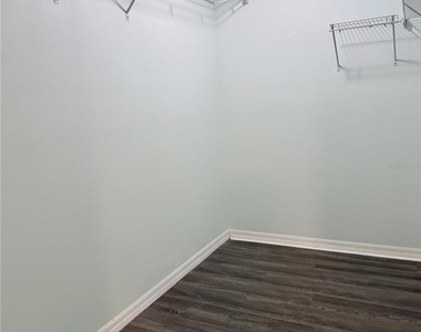 2419 Wells Avenue - Photo Thumbnail 14