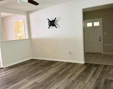 2419 Wells Avenue - Photo Thumbnail 15