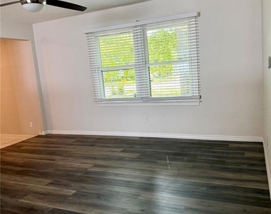 2419 Wells Avenue - Photo Thumbnail 11