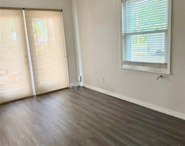 2419 Wells Avenue - Photo Thumbnail 10