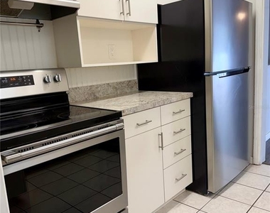 2419 Wells Avenue - Photo Thumbnail 7
