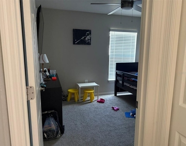1046 Tropea Lane - Photo Thumbnail 16