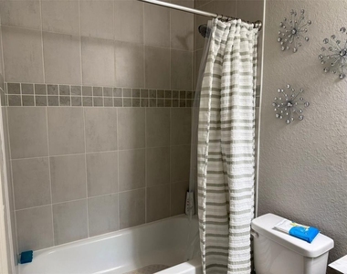 1046 Tropea Lane - Photo Thumbnail 18