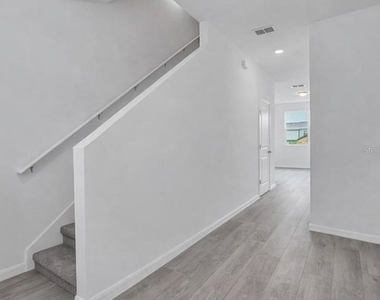 233 Mandovi Street - Photo Thumbnail 22