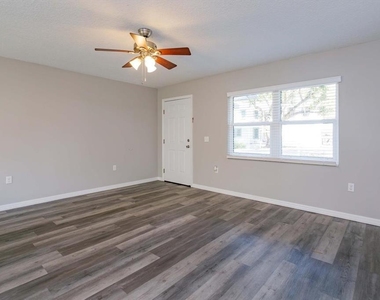 302 Ballard Avenue - Photo Thumbnail 6