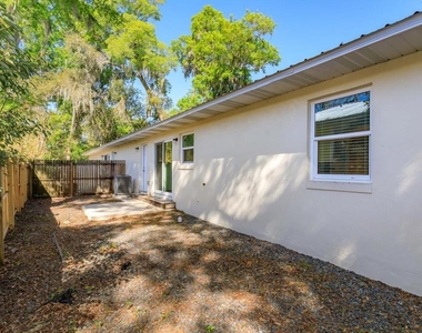 302 Ballard Avenue - Photo Thumbnail 18