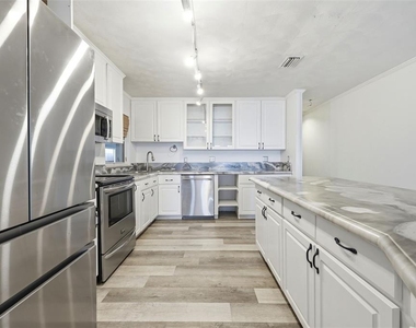 6254 Alligator Lake Shore East - Photo Thumbnail 1