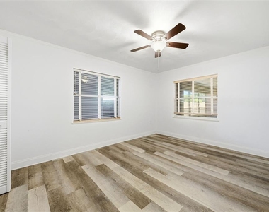 6254 Alligator Lake Shore East - Photo Thumbnail 7