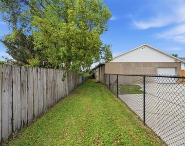 6254 Alligator Lake Shore East - Photo Thumbnail 15