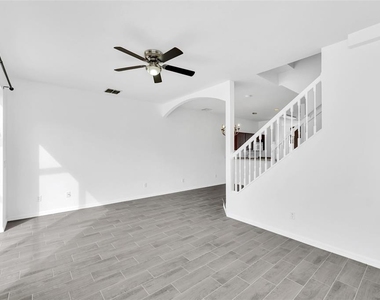 1160 S Beach Circle - Photo Thumbnail 11