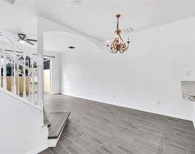 1160 S Beach Circle - Photo Thumbnail 5