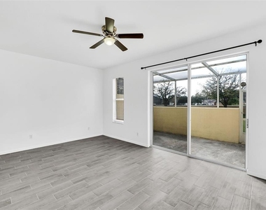 1160 S Beach Circle - Photo Thumbnail 9