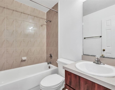 1160 S Beach Circle - Photo Thumbnail 16