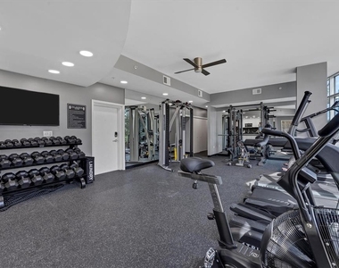 525 E Jackson Street - Photo Thumbnail 36