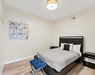525 E Jackson Street - Photo Thumbnail 29