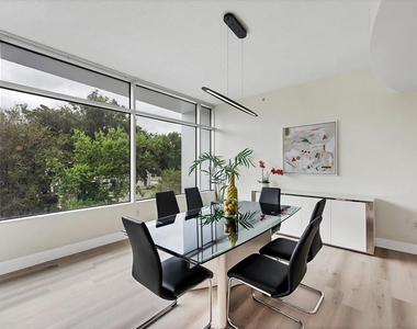 525 E Jackson Street - Photo Thumbnail 17