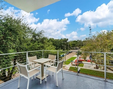 525 E Jackson Street - Photo Thumbnail 34
