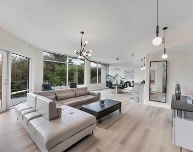 525 E Jackson Street - Photo Thumbnail 10
