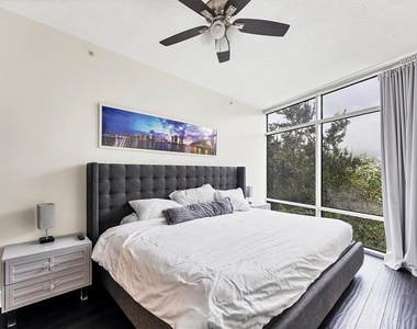 525 E Jackson Street - Photo Thumbnail 18