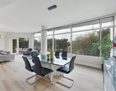 525 E Jackson Street - Photo Thumbnail 15