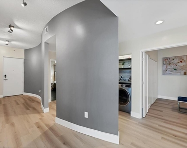 525 E Jackson Street - Photo Thumbnail 32