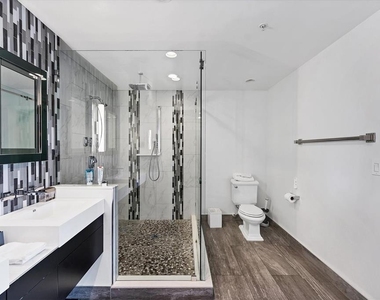 525 E Jackson Street - Photo Thumbnail 22