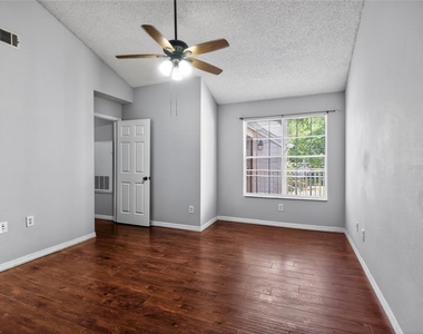 682 Youngstown Parkway - Photo Thumbnail 22