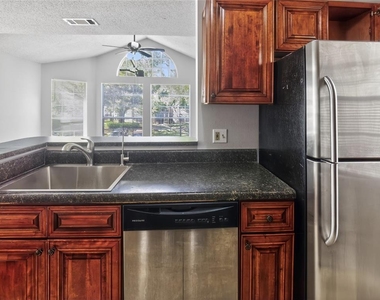 682 Youngstown Parkway - Photo Thumbnail 14