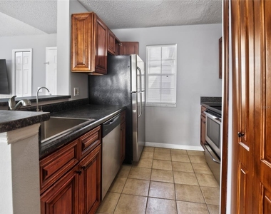 682 Youngstown Parkway - Photo Thumbnail 9