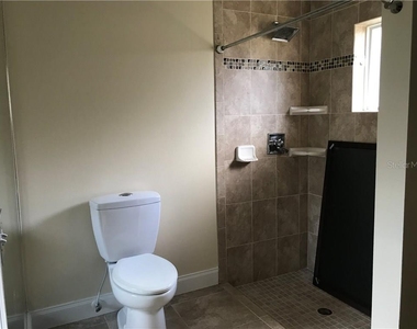 1019 Mockingbird Circle - Photo Thumbnail 9