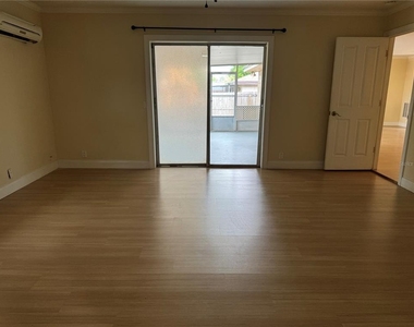 1019 Mockingbird Circle - Photo Thumbnail 8