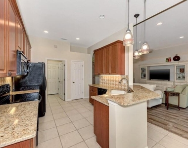13099 Preserve Court - Photo Thumbnail 10