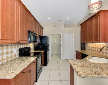 13099 Preserve Court - Photo Thumbnail 9