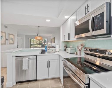 433 Cerromar Lane - Photo Thumbnail 6