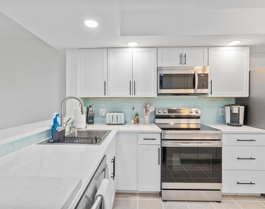 433 Cerromar Lane - Photo Thumbnail 4