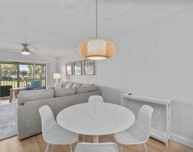 433 Cerromar Lane - Photo Thumbnail 18