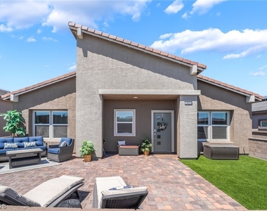292 Whitney Crest Street - Photo Thumbnail 4