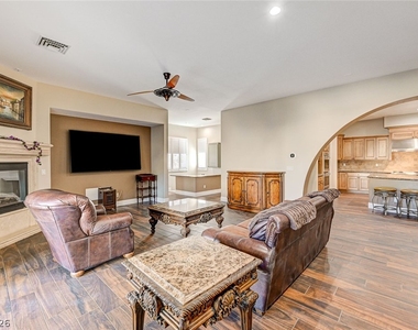 8490 Via De Bellasidra Court - Photo Thumbnail 28