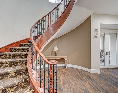 8490 Via De Bellasidra Court - Photo Thumbnail 6