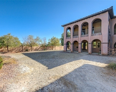 8490 Via De Bellasidra Court - Photo Thumbnail 73