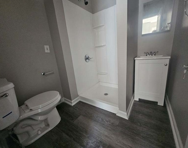 250 Anderson Avenue - Photo Thumbnail 7