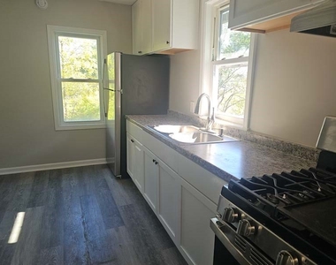 250 Anderson Avenue - Photo Thumbnail 13