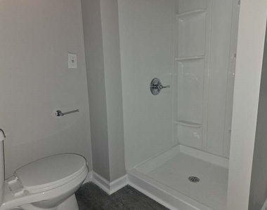 250 Anderson Avenue - Photo Thumbnail 12