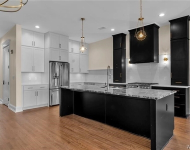 674 Main Street - Photo Thumbnail 10