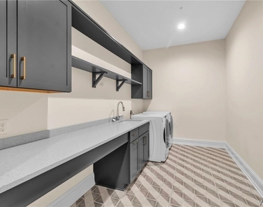 674 Main Street - Photo Thumbnail 22